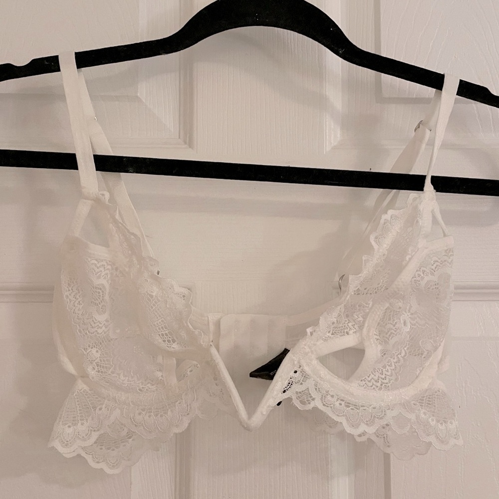 Small bra with underwire